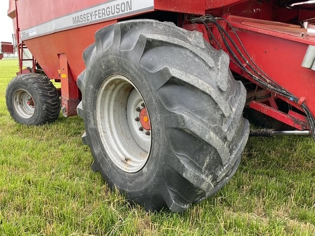 Kombinovani kombajn Massey Ferguson 38RS: slika 17 Kombinovani kombajn Massey Ferguson 38RS: slika 17