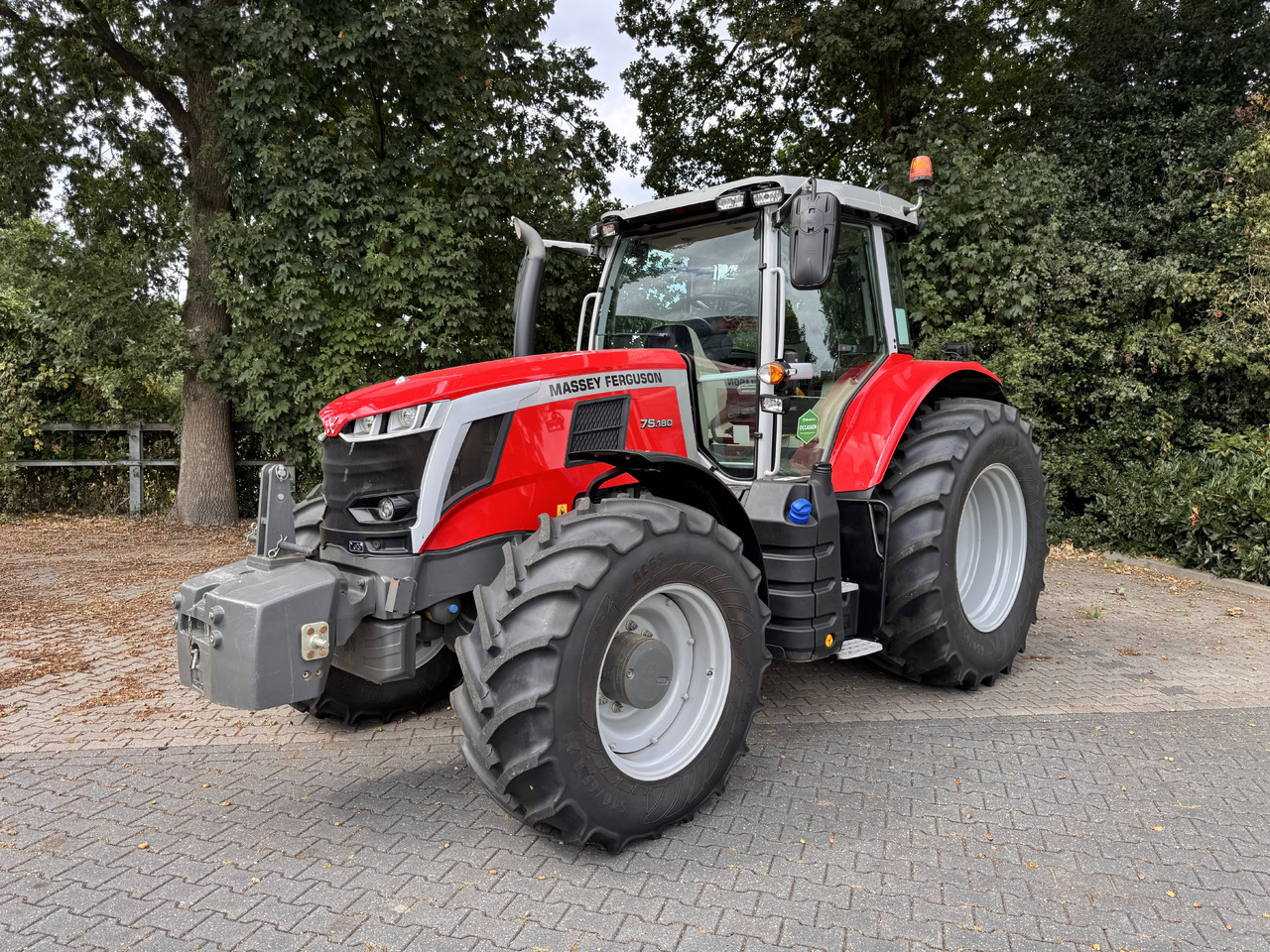 Massey Ferguson 7S.180 Dyna6 Efficient - Traktor: slika 1 Massey Ferguson 7S.180 Dyna6 Efficient - Traktor: slika 1