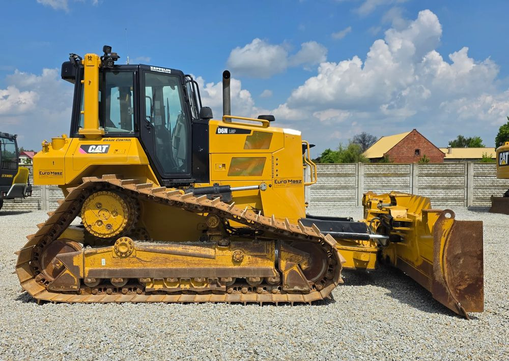 Caterpillar Caterpillar D6N LGP, 2017 ROK, PODWOZIE 80% DOBRE - Buldožer: slika 3 Caterpillar Caterpillar D6N LGP, 2017 ROK, PODWOZIE 80% DOBRE - Buldožer: slika 3