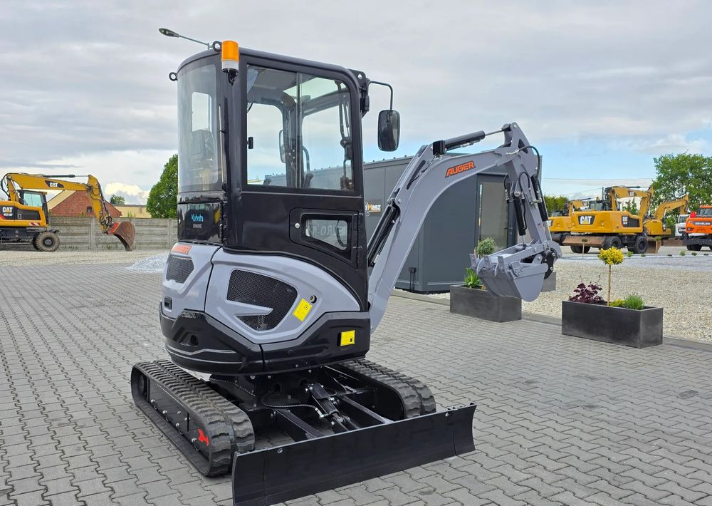 Inny NOWA Minikoparka AUGER 25, WAGA 2100 KG, SILNIK KUBOTA - Mini bager: slika 1 Inny NOWA Minikoparka AUGER 25, WAGA 2100 KG, SILNIK KUBOTA - Mini bager: slika 1