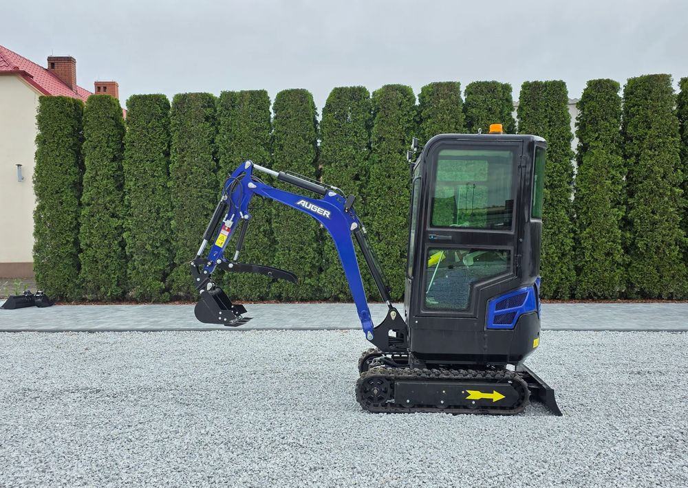 Kubota NOWA MINIKOPARKA AUGER HT 18, SILNIK KUBOTA, 3 ŁYŻKI - Mini bager: slika 4 Kubota NOWA MINIKOPARKA AUGER HT 18, SILNIK KUBOTA, 3 ŁYŻKI - Mini bager: slika 4