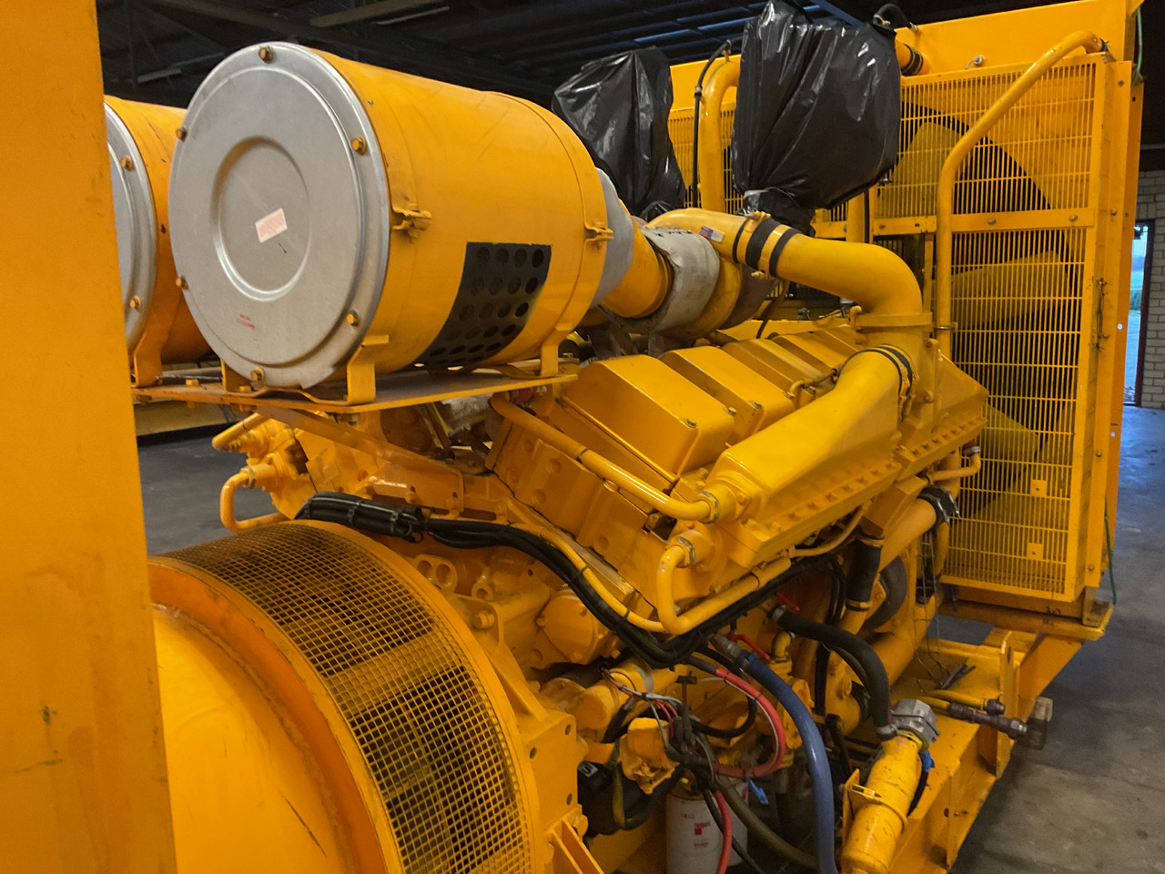 Cummins KTA38G3, 1000KVA Generatorset. Low hours and complete. - Set generatora: slika 4 Cummins KTA38G3, 1000KVA Generatorset. Low hours and complete. - Set generatora: slika 4