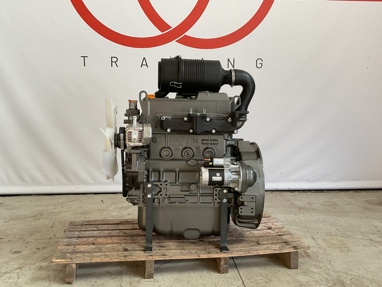 Yanmar 4TNV98 - Motor: slika 2 Yanmar 4TNV98 - Motor: slika 2