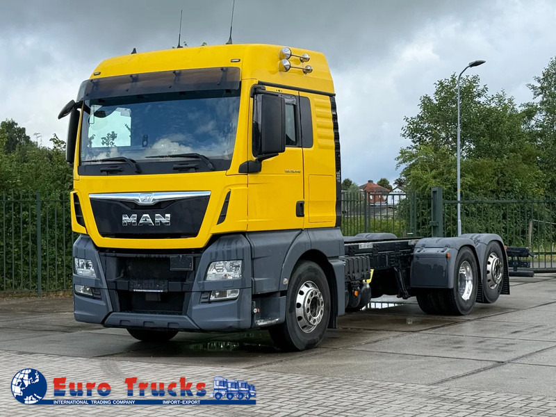 MAN TGX 26.440 - Kamion sa golom šasijom i zatvorenom kabinom: slika 1 MAN TGX 26.440 - Kamion sa golom šasijom i zatvorenom kabinom: slika 1
