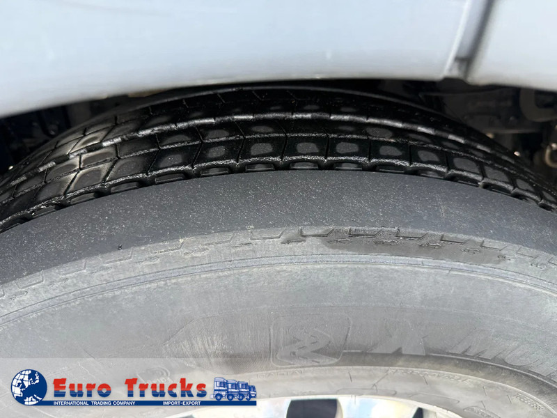 MAN TGX 26.440 - Kamion sa golom šasijom i zatvorenom kabinom: slika 3 MAN TGX 26.440 - Kamion sa golom šasijom i zatvorenom kabinom: slika 3