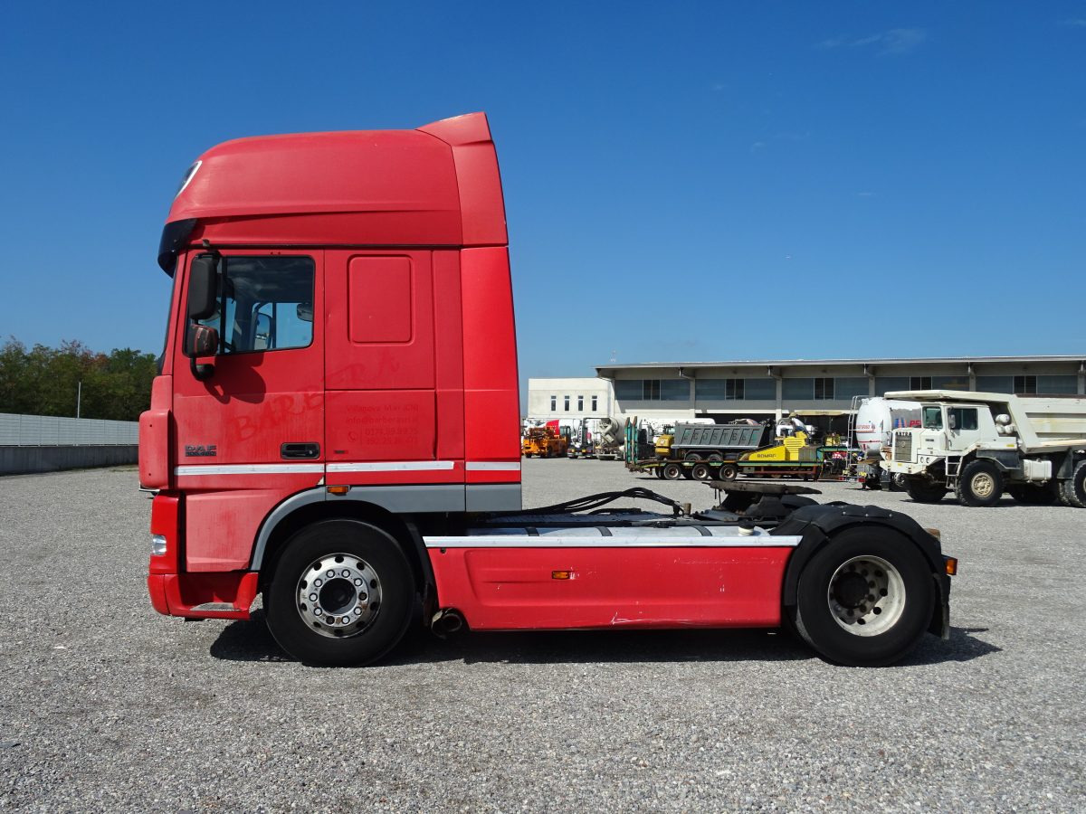 DAF XF 105.480 - Tegljač: slika 2 DAF XF 105.480 - Tegljač: slika 2