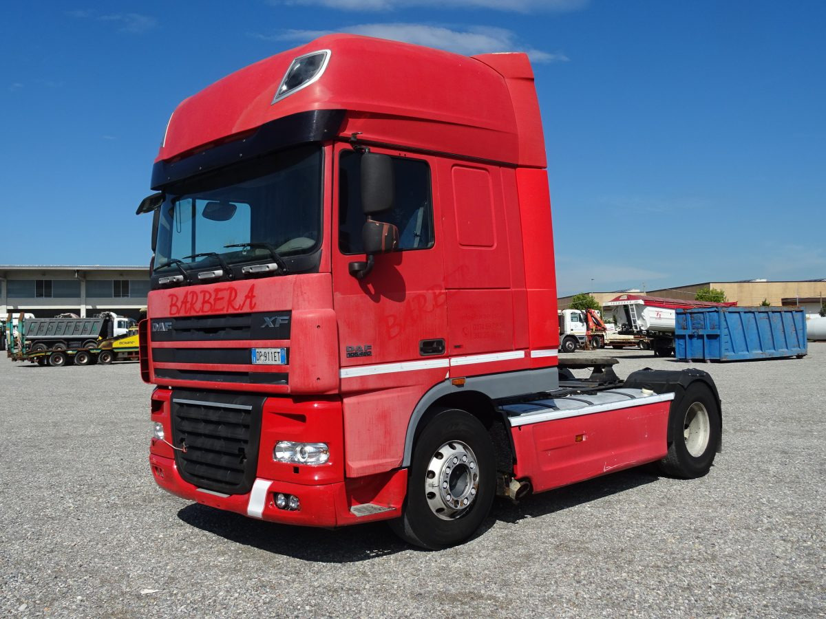 DAF XF 105.480 - Tegljač: slika 1 DAF XF 105.480 - Tegljač: slika 1