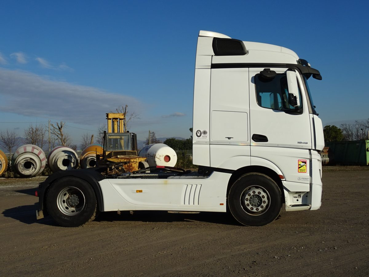 MERCEDES ACTROS 1845 - Tegljač: slika 4 MERCEDES ACTROS 1845 - Tegljač: slika 4