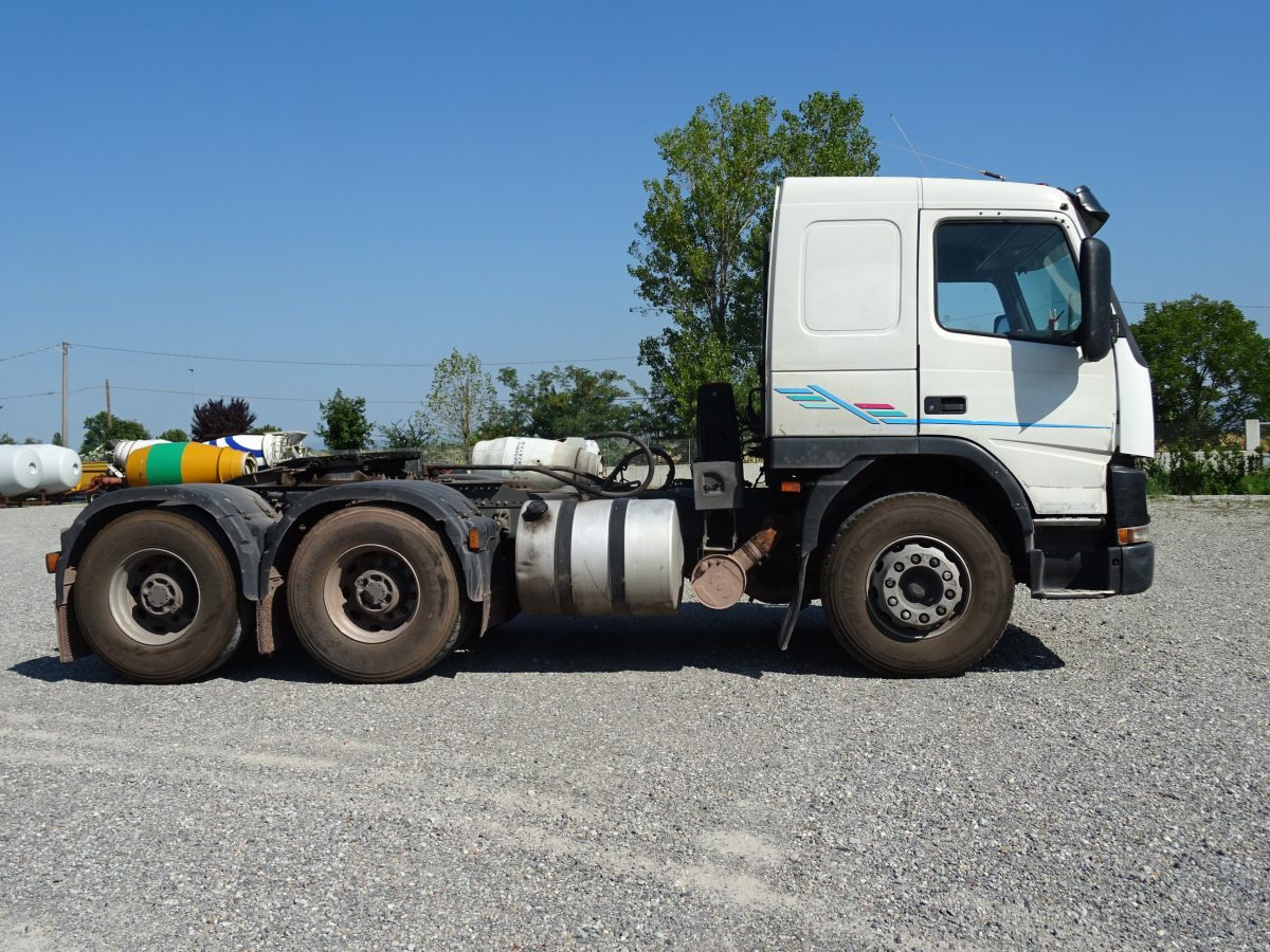 VOLVO FM12 420T 6X4 - Tegljač: slika 5 VOLVO FM12 420T 6X4 - Tegljač: slika 5