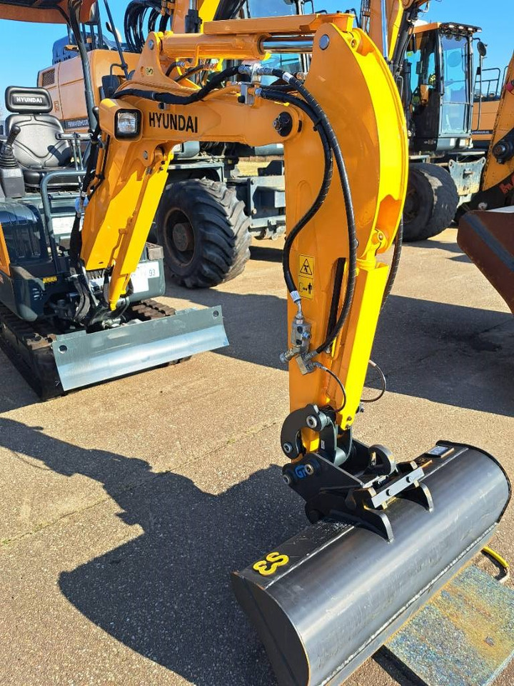 Hyundai R17Z-9AK - Mini bager: slika 5 Hyundai R17Z-9AK - Mini bager: slika 5