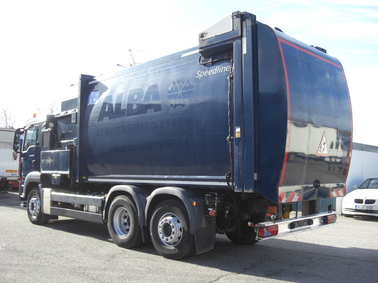 MAN 26360FNLL / RECHTSGEST. - Kamion za smeće: slika 4 MAN 26360FNLL / RECHTSGEST. - Kamion za smeće: slika 4