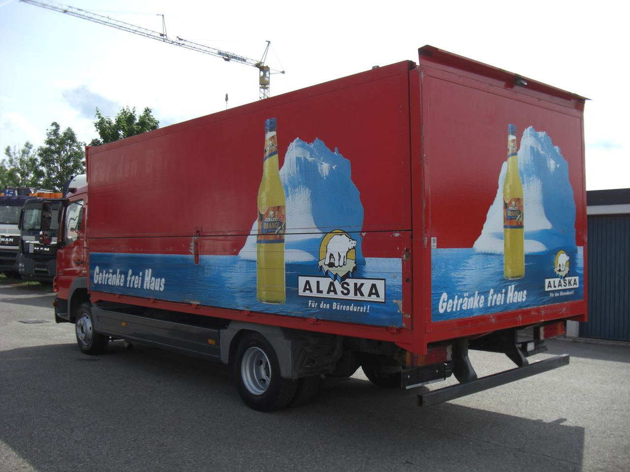 Mercedes-Benz 1222L AUTOMATIK - Kamion za prevoz boca: slika 4 Mercedes-Benz 1222L AUTOMATIK - Kamion za prevoz boca: slika 4