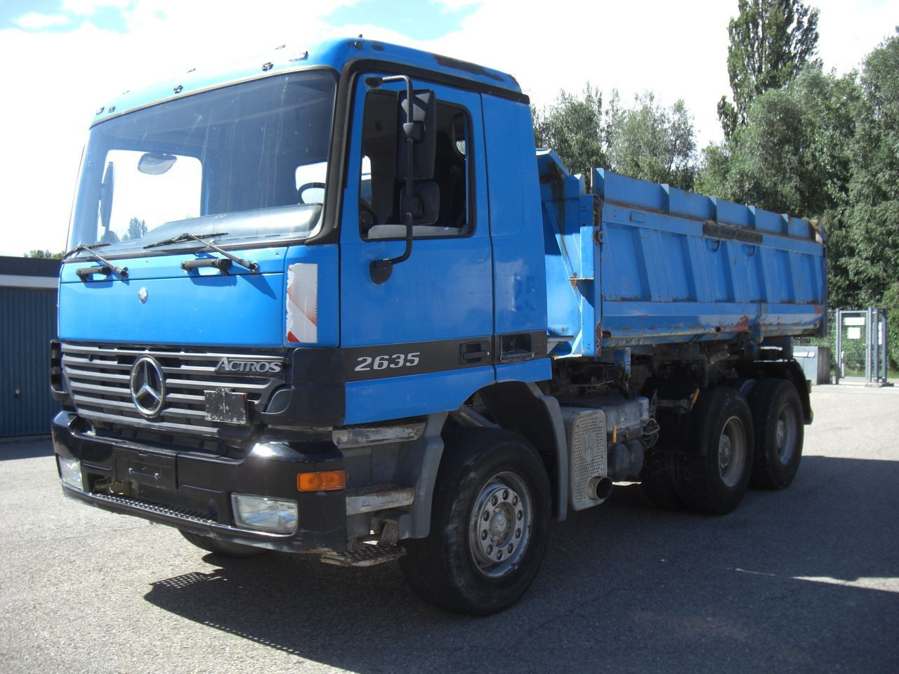 Mercedes-Benz 2635K 6x4 - Istovarivač: slika 1 Mercedes-Benz 2635K 6x4 - Istovarivač: slika 1