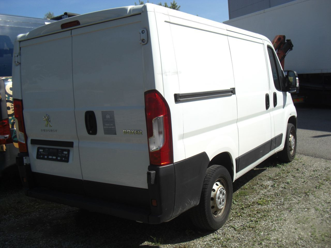 Peugeot BOXER 2,0 KURZ/NIEDRIG - Mali kombi: slika 4 Peugeot BOXER 2,0 KURZ/NIEDRIG - Mali kombi: slika 4