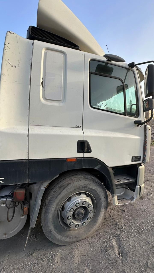 DAF CF 85.430 Tractor head - Tegljač: slika 4 DAF CF 85.430 Tractor head - Tegljač: slika 4