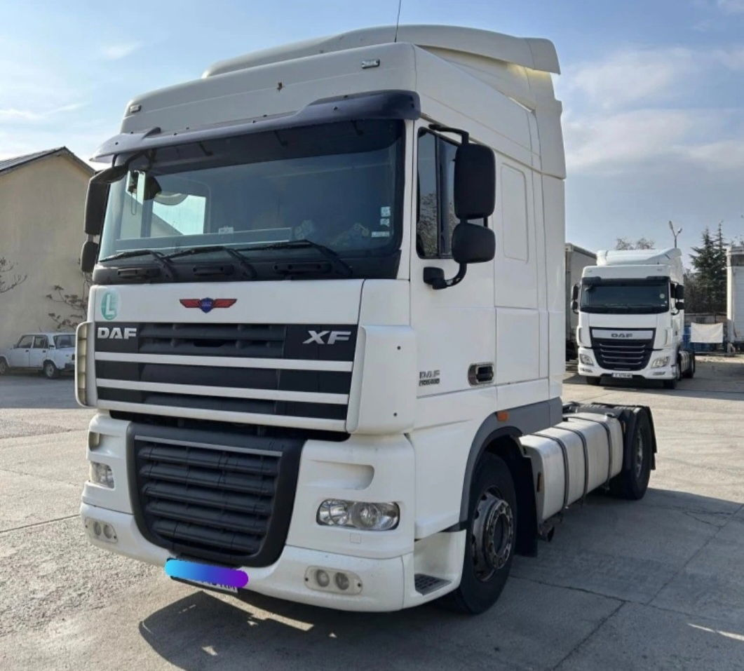 DAF XF 105.460 Tractor head - Tegljač: slika 2 DAF XF 105.460 Tractor head - Tegljač: slika 2