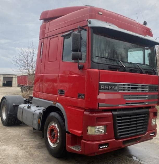 DAF XF 95.430 Tractor head 4x2 - Tegljač: slika 1 DAF XF 95.430 Tractor head 4x2 - Tegljač: slika 1