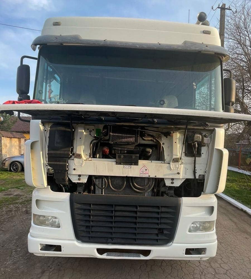 DAF XF 95.430 Tractor head - Tegljač: slika 1 DAF XF 95.430 Tractor head - Tegljač: slika 1