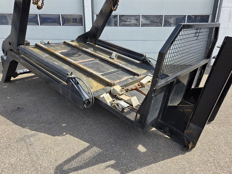 Diversen 14 ton Portaal systeem. haakarm en kabel systeem - Kamion sa kablovskim sistemom: slika 3 Diversen 14 ton Portaal systeem. haakarm en kabel systeem - Kamion sa kablovskim sistemom: slika 3