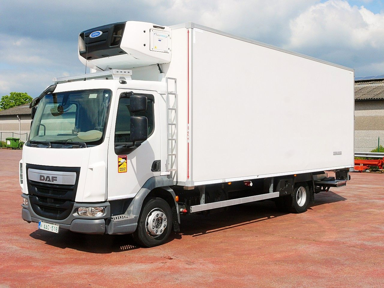 DAF 180.12 LF FA KUHLKOFFER CARRIER SUPRA 850 MULTI - Hladnjača: slika 4 DAF 180.12 LF FA KUHLKOFFER CARRIER SUPRA 850 MULTI - Hladnjača: slika 4
