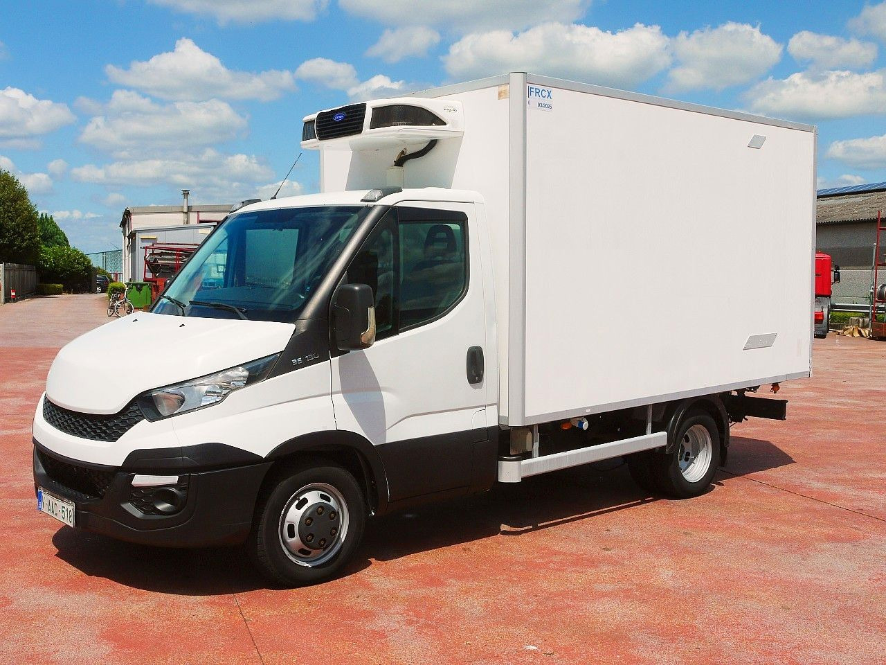 Iveco 35C13 DAILY KUHLKOFFER CARRIER PULSOR 400 AIRCO - Dostavno vozilo hladnjača: slika 4 Iveco 35C13 DAILY KUHLKOFFER CARRIER PULSOR 400 AIRCO - Dostavno vozilo hladnjača: slika 4