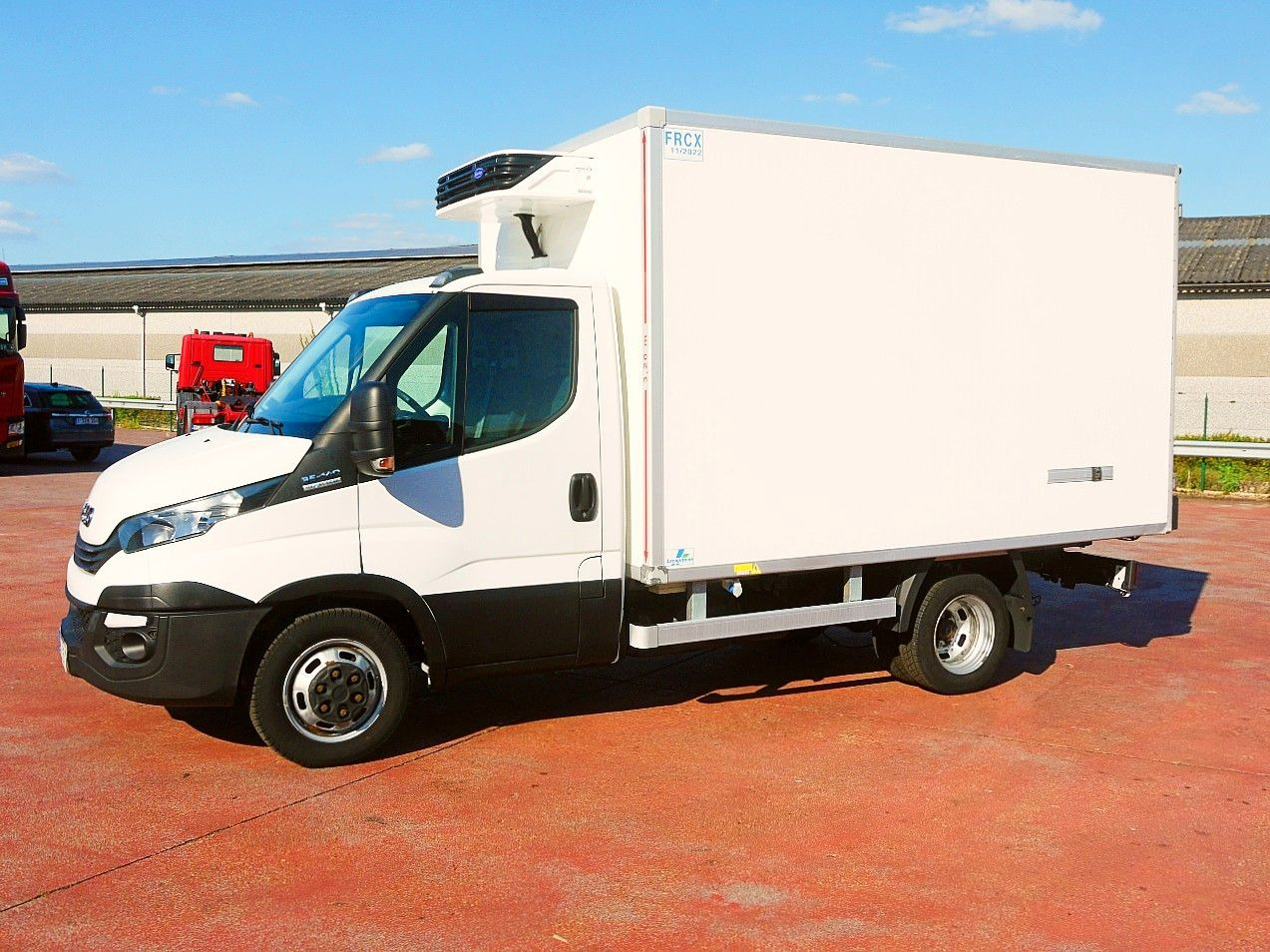 Iveco 35C14 DAILY KUHLKOFER CARRIER XARIOS 350 -20 A/C - Dostavno vozilo hladnjača: slika 3 Iveco 35C14 DAILY KUHLKOFER CARRIER XARIOS 350 -20 A/C - Dostavno vozilo hladnjača: slika 3