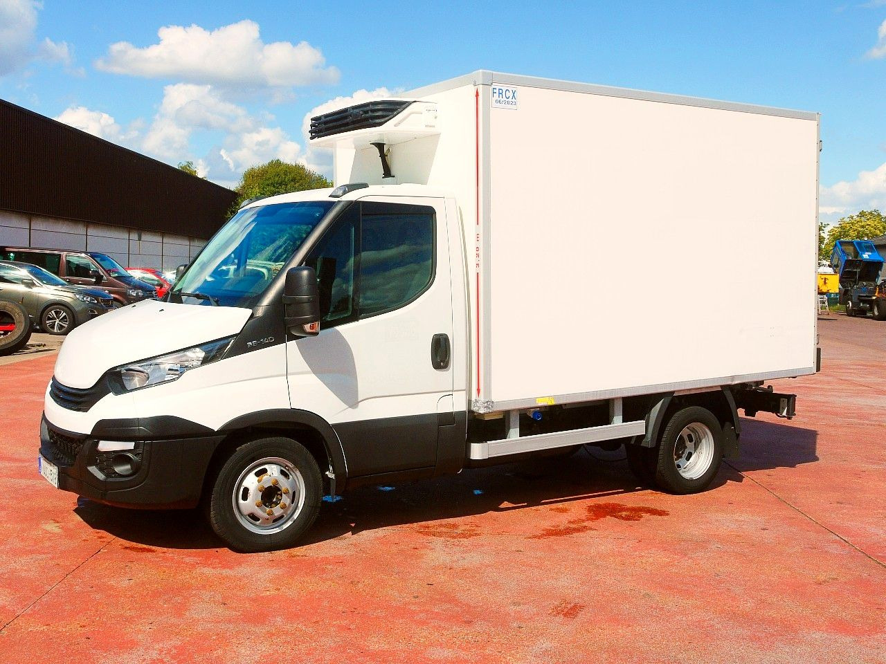 Iveco 35C14 KUHLKOFFER CARRIER XARIOS 350 -20C - Dostavno vozilo hladnjača: slika 4 Iveco 35C14 KUHLKOFFER CARRIER XARIOS 350 -20C - Dostavno vozilo hladnjača: slika 4