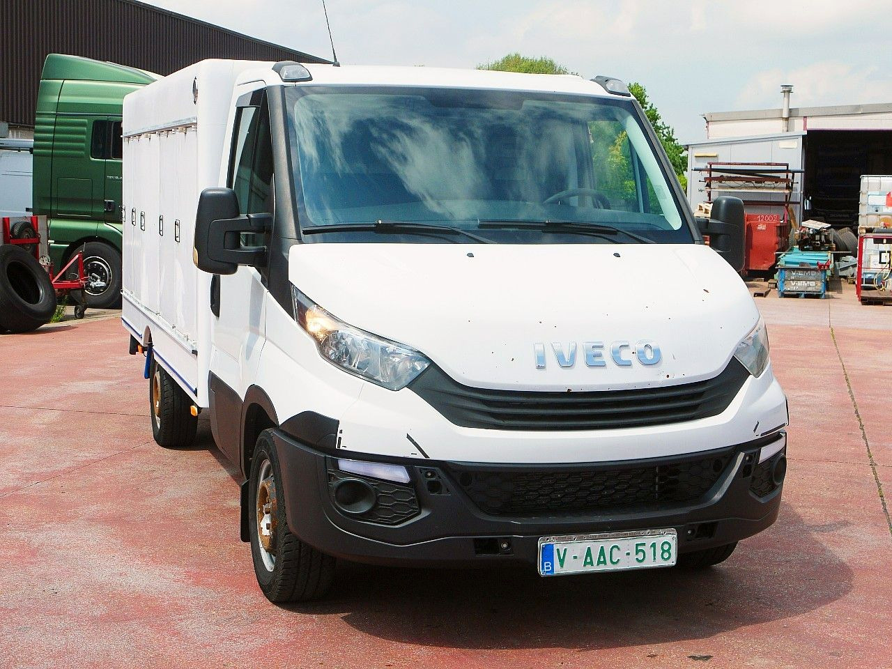 Iveco 35S12 DAILY ISOTHERM KOFFER 5 TURIG / AIRCO - Dostavno vozilo hladnjača: slika 1 Iveco 35S12 DAILY ISOTHERM KOFFER 5 TURIG / AIRCO - Dostavno vozilo hladnjača: slika 1