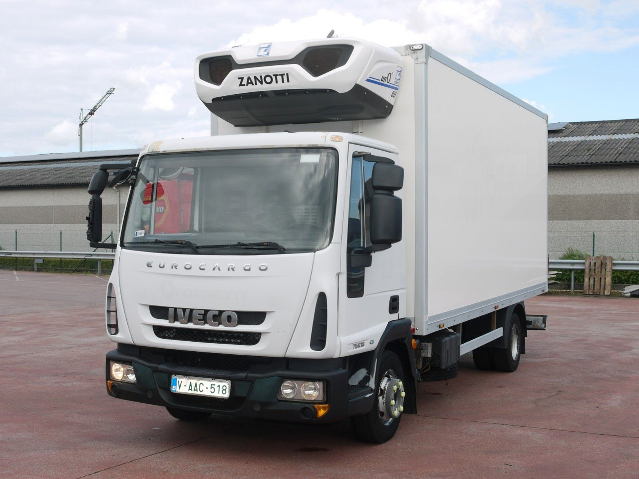 Iveco 75E16 EUROCARGO KUHOKOFFER ZANOTTI -30C Iveco 75E16 EUROCARGO KUHOKOFFER ZANOTTI -30C - Hladnjača: slika 4 Iveco 75E16 EUROCARGO KUHOKOFFER ZANOTTI -30C Iveco 75E16 EUROCARGO KUHOKOFFER ZANOTTI -30C - Hladnjača: slika 4