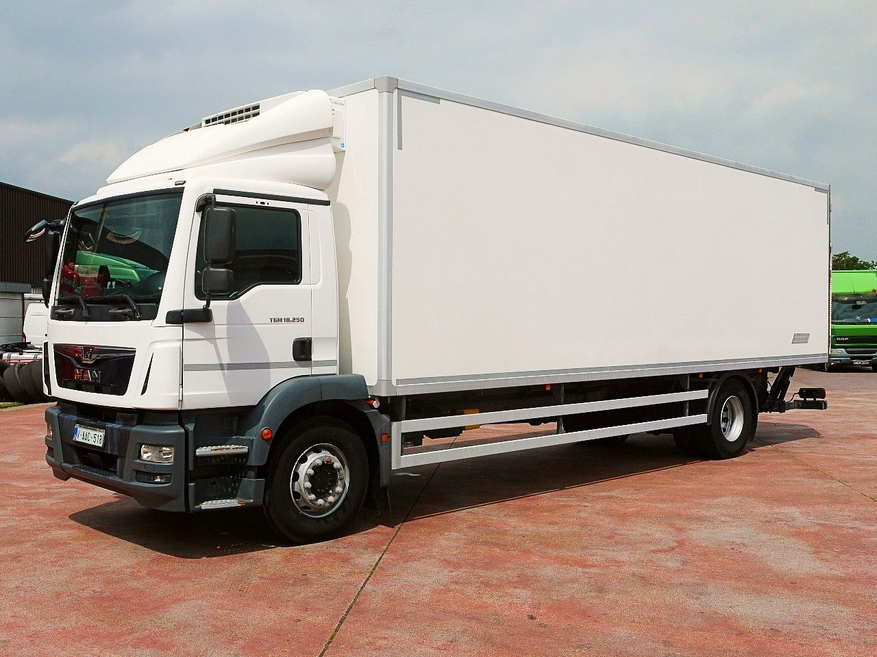 MAN TGM 18.250 KUHLKOFFER THERMOKING V800 MT A/C - Hladnjača: slika 4 MAN TGM 18.250 KUHLKOFFER THERMOKING V800 MT A/C - Hladnjača: slika 4