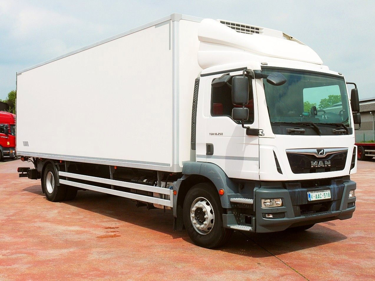 MAN TGM 18.250 KUHLKOFFER THERMOKING V800 MT A/C - Hladnjača: slika 2 MAN TGM 18.250 KUHLKOFFER THERMOKING V800 MT A/C - Hladnjača: slika 2