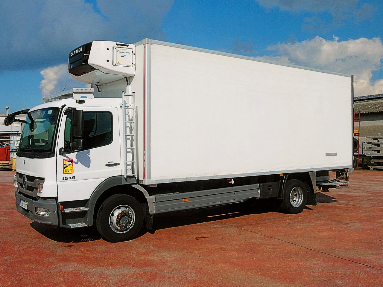 Mercedes-Benz 1518 ATEGO KUHLKOFER CARRIER SUPRA 850 Mult LUFT - Hladnjača: slika 4 Mercedes-Benz 1518 ATEGO KUHLKOFER CARRIER SUPRA 850 Mult LUFT - Hladnjača: slika 4