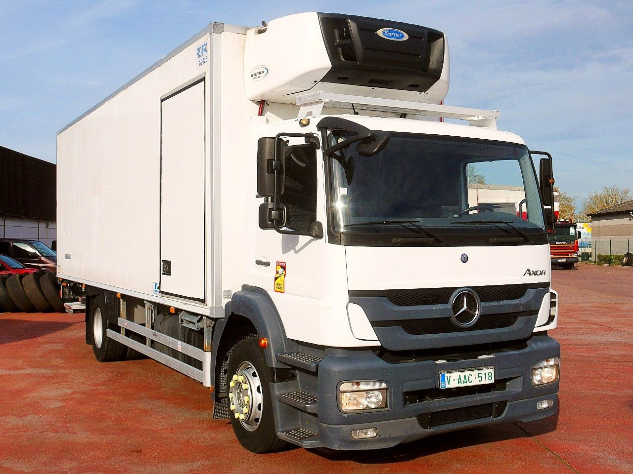 Mercedes-Benz 1829 AXOR KUHOKOFFER CARRIER SUPRA 1150MT A/C - Hladnjača: slika 1 Mercedes-Benz 1829 AXOR KUHOKOFFER CARRIER SUPRA 1150MT A/C - Hladnjača: slika 1