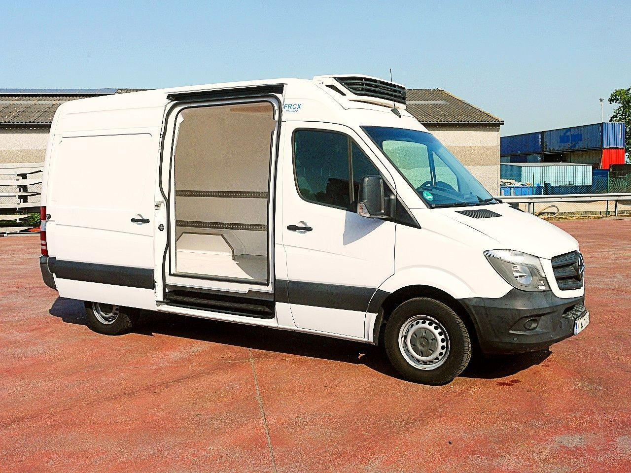 Mercedes-Benz 313 SPRINTER KUHLKASTENWAGEN CARRIER XARIOS -20C - Dostavno vozilo hladnjača: slika 3 Mercedes-Benz 313 SPRINTER KUHLKASTENWAGEN CARRIER XARIOS -20C - Dostavno vozilo hladnjača: slika 3