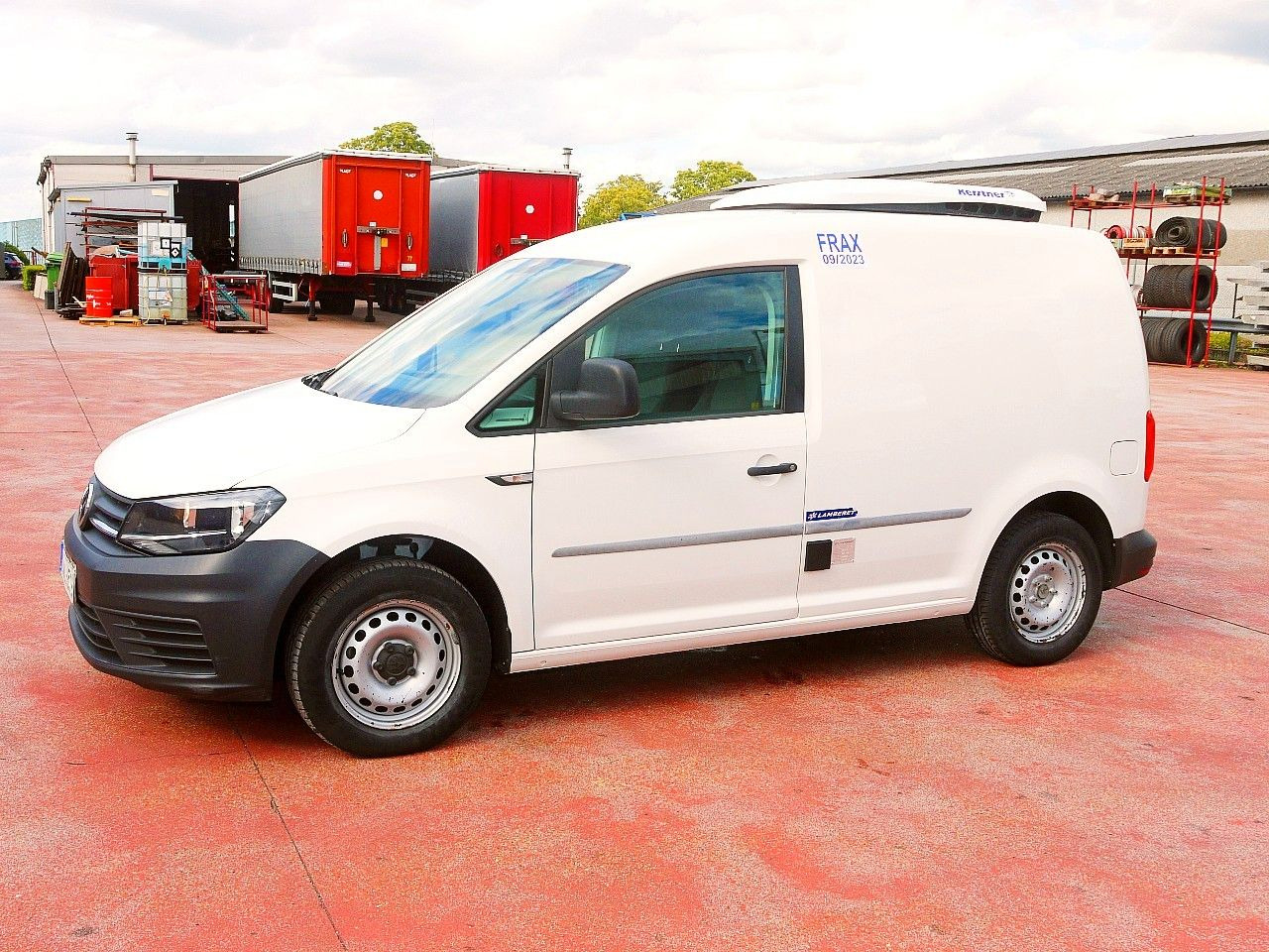 Volkswagen CADDY 2.0 KONVEKTA -2c A/C €6 - Dostavno vozilo hladnjača: slika 4 Volkswagen CADDY 2.0 KONVEKTA -2c A/C €6 - Dostavno vozilo hladnjača: slika 4