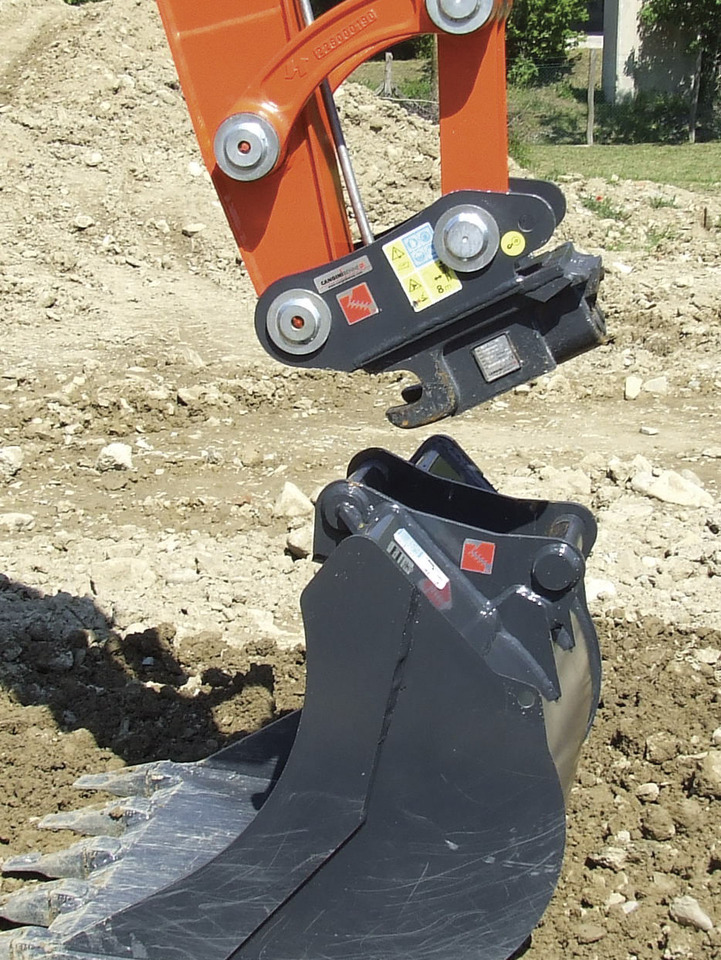 Brza spojnica za Bager novi MECHANICAL QUICK COUPLER - NG ATTACHMENTS: slika 7