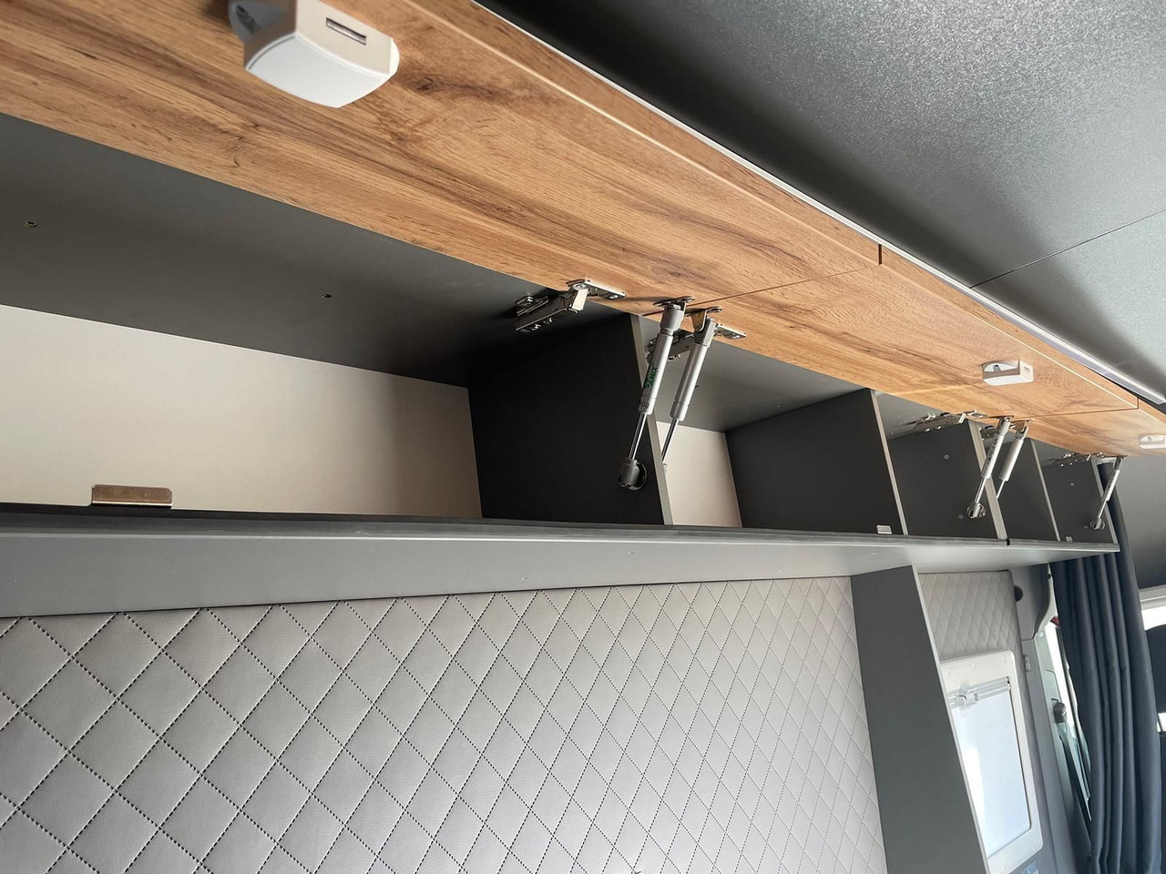 Dostavno vozilo MAN TGE 3.180 L3H3 Individual S BF3+ BEGLEITFAHRZEUG: slika 38 Dostavno vozilo MAN TGE 3.180 L3H3 Individual S BF3+ BEGLEITFAHRZEUG: slika 38