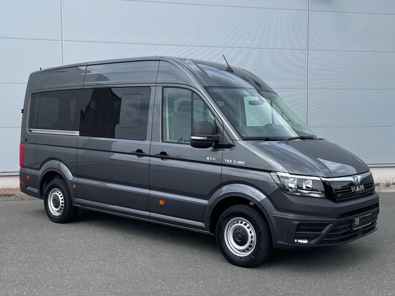 MAN TGE 3.180 Kombi L3H2 4x4 TEMPOMAT KAMERA 8-SITZE - Furgon: slika 2 MAN TGE 3.180 Kombi L3H2 4x4 TEMPOMAT KAMERA 8-SITZE - Furgon: slika 2