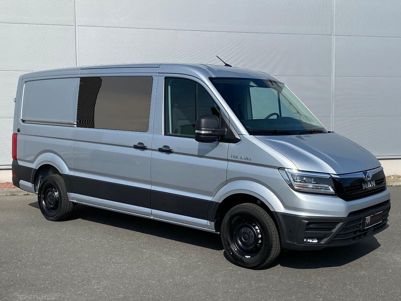 MAN TGE 3.180 L3H2 MIXTO 4x4 AUTOM ACC NAV - Automobil: slika 2 MAN TGE 3.180 L3H2 MIXTO 4x4 AUTOM ACC NAV - Automobil: slika 2