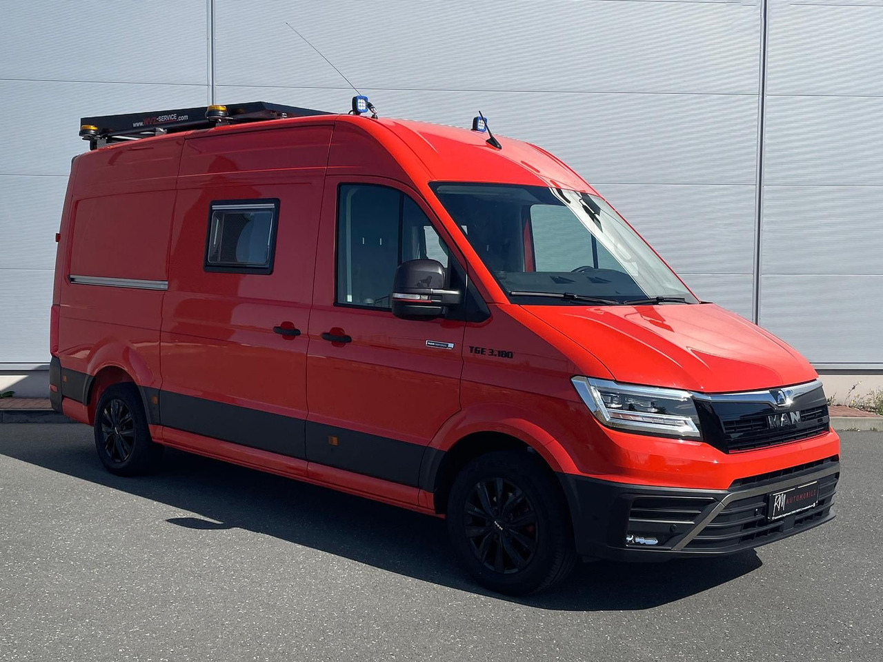 MAN TGE 3.180 L3H3 Individual S BF3 + BEGLEITFAHRZEU - Automobil: slika 2 MAN TGE 3.180 L3H3 Individual S BF3 + BEGLEITFAHRZEU - Automobil: slika 2