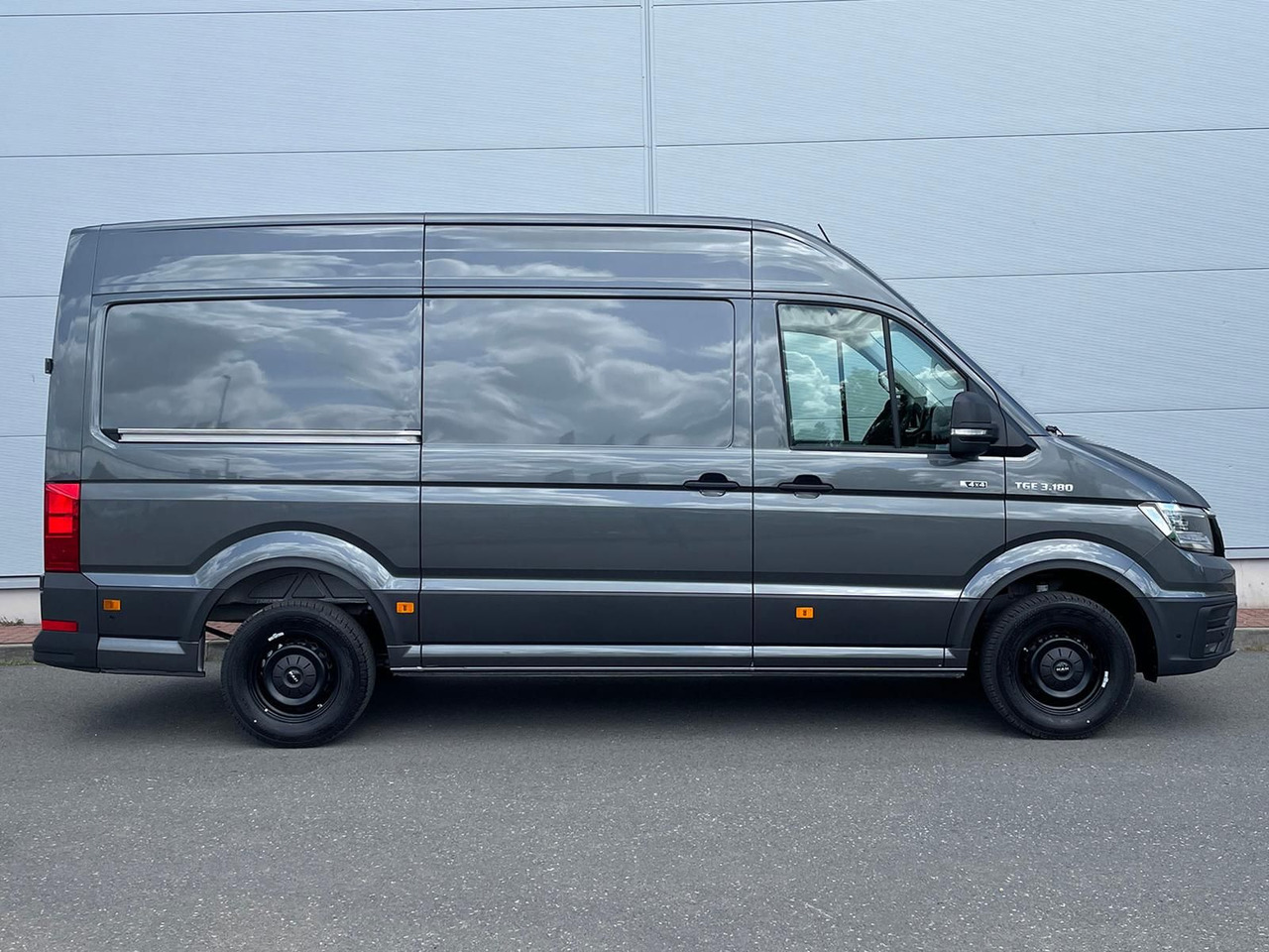 MAN TGE 3.180 L3H3 Kasten 4x4 CAMPER AHK ACC LED NAV - Automobil: slika 5 MAN TGE 3.180 L3H3 Kasten 4x4 CAMPER AHK ACC LED NAV - Automobil: slika 5