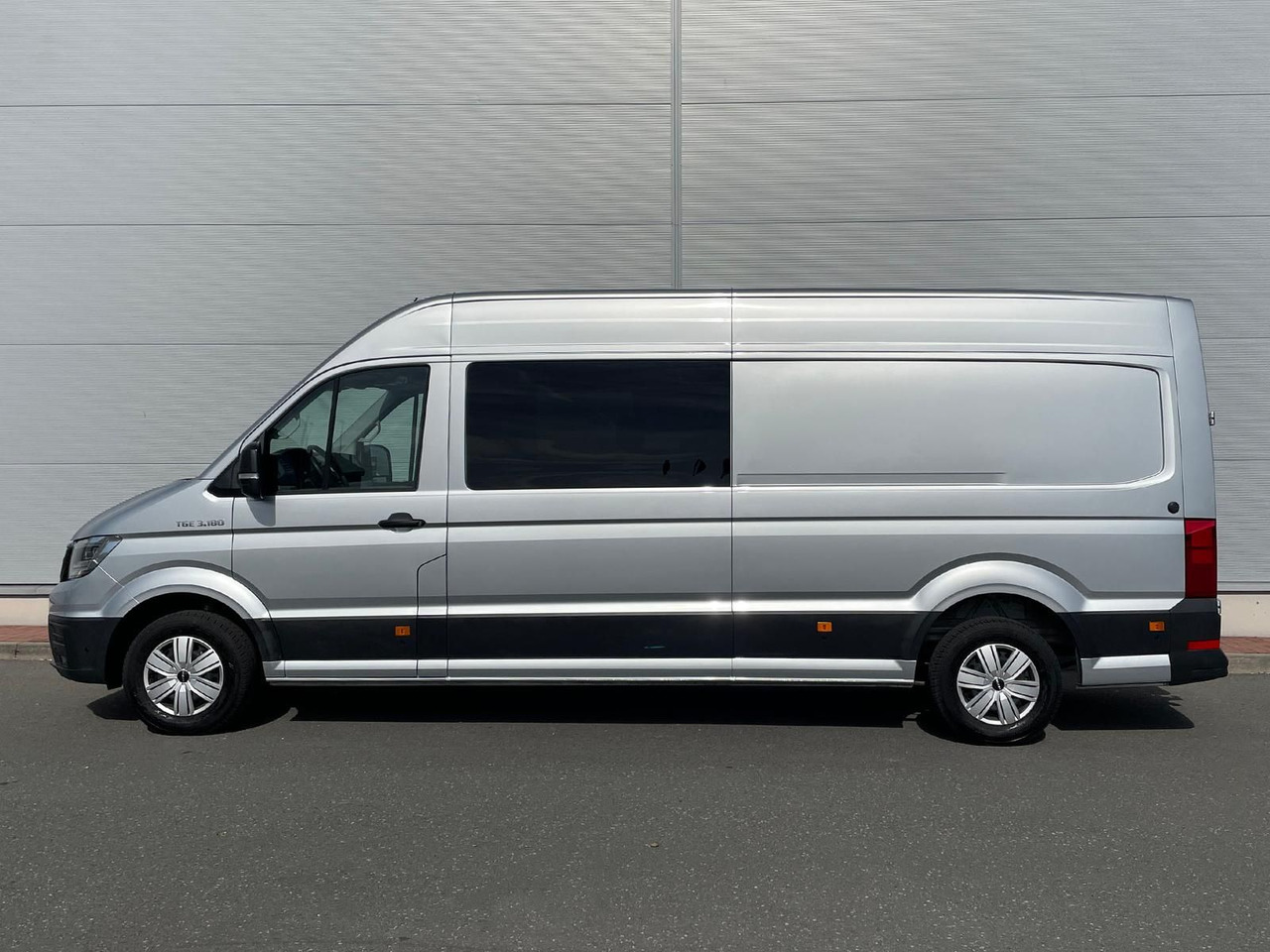 Furgon, Dostavno vozilo sa duplom kabinom MAN TGE 3.180 L4H3 MIXTO 4x4 Autom LED ACC AHK: slika 6 Furgon, Dostavno vozilo sa duplom kabinom MAN TGE 3.180 L4H3 MIXTO 4x4 Autom LED ACC AHK: slika 6