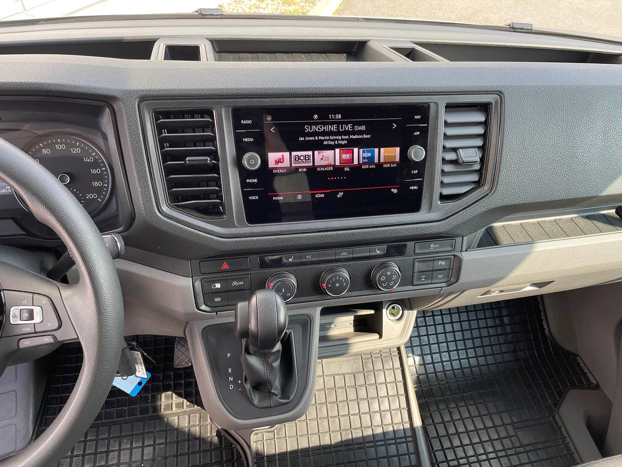 Furgon, Dostavno vozilo sa duplom kabinom MAN TGE 3.180 L4H3 MIXTO 4x4 Autom LED ACC AHK: slika 15 Furgon, Dostavno vozilo sa duplom kabinom MAN TGE 3.180 L4H3 MIXTO 4x4 Autom LED ACC AHK: slika 15