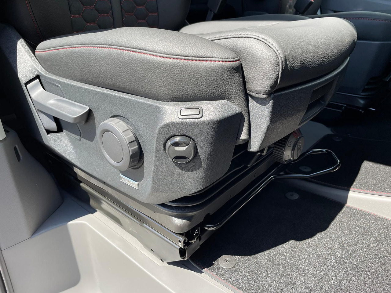 Automobil MAN TGE 3.200 L3H3 MIXTO 4x4 Individual S ACC STHZ: slika 29
