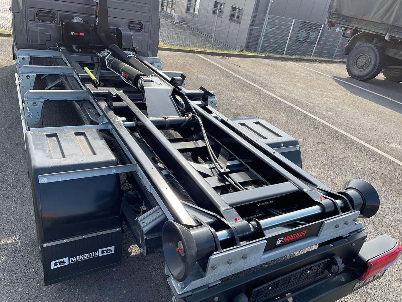 Kamion sa golom šasijom i zatvorenom kabinom MAN TGE 6.160 Fahrgestell L4 Multilift City-Haken: slika 15 Kamion sa golom šasijom i zatvorenom kabinom MAN TGE 6.160 Fahrgestell L4 Multilift City-Haken: slika 15