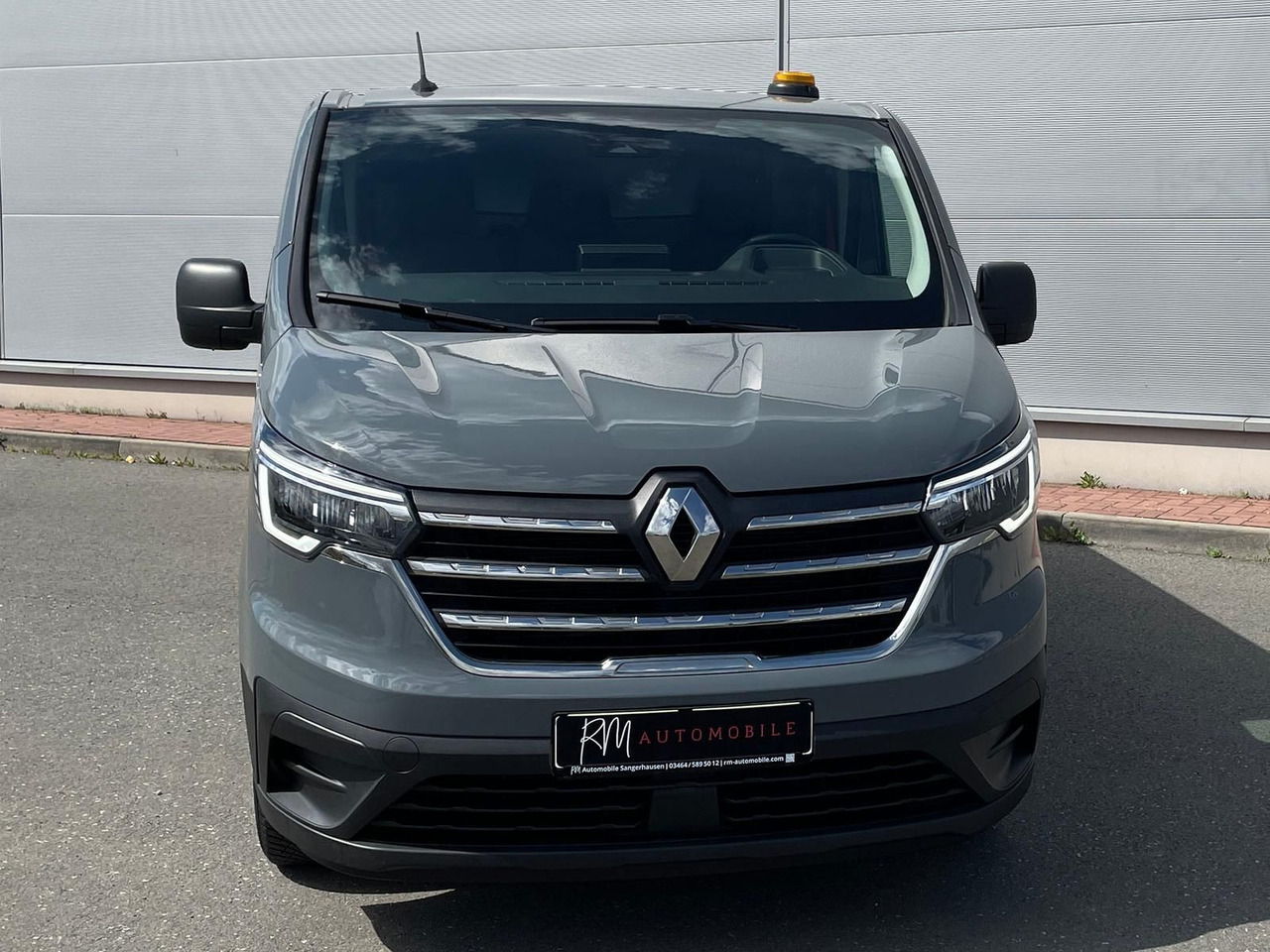Renault Trafic Kasten RED EDITION L1H1 AHK LED DAB MFL - Putnički kombi: slika 3 Renault Trafic Kasten RED EDITION L1H1 AHK LED DAB MFL - Putnički kombi: slika 3