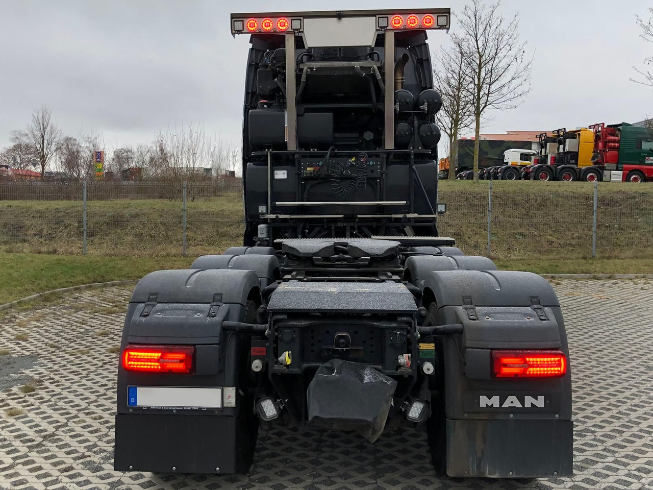 MAN TGX 41.640 8x4 Euro 6,Schwerlast 250t - Tegljač: slika 4 MAN TGX 41.640 8x4 Euro 6,Schwerlast 250t - Tegljač: slika 4