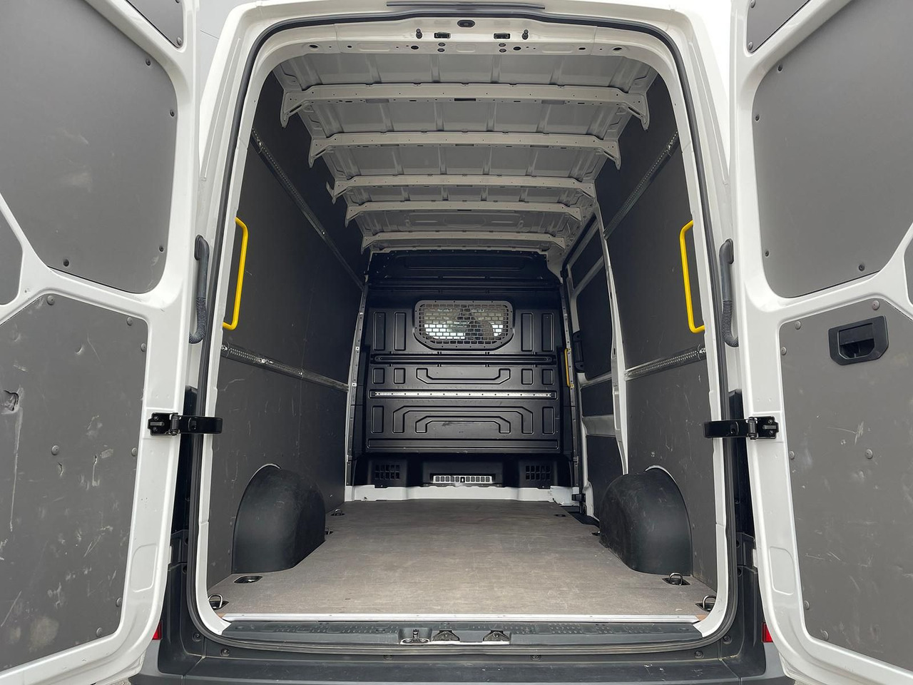 Putnički kombi Volkswagen Crafter Kasten 35 L3H3 KAMERA SITZHZ DAB: slika 31