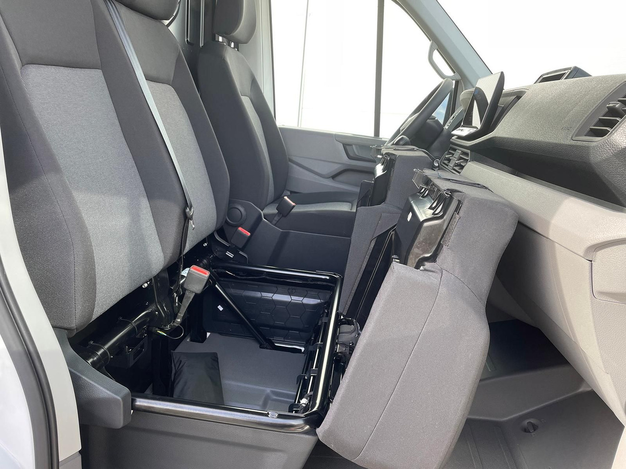 Furgon Volkswagen Crafter Kasten 35 L4H3 KAMERA KLIMA DAB: slika 24 Furgon Volkswagen Crafter Kasten 35 L4H3 KAMERA KLIMA DAB: slika 24