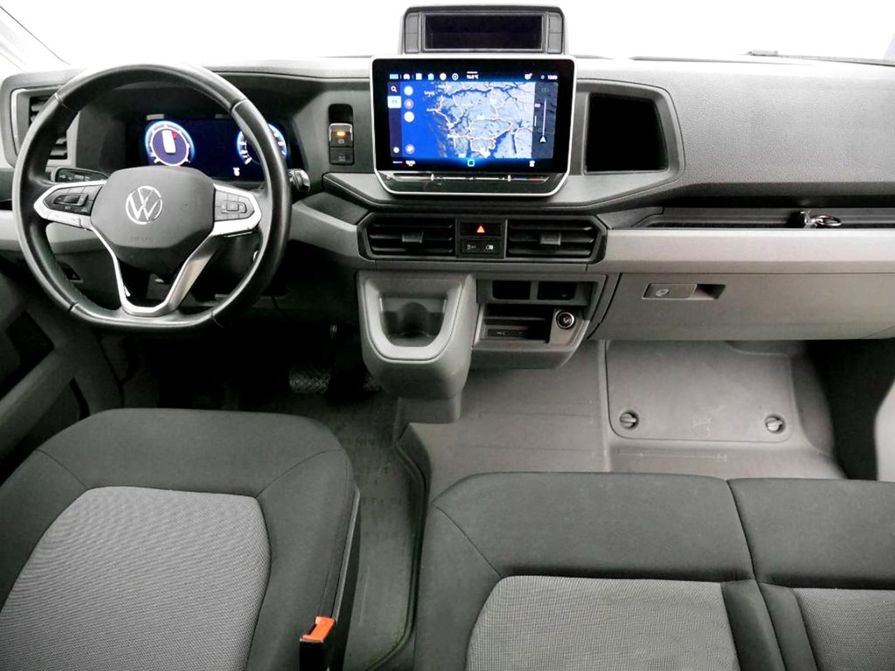 Volkswagen Crafter Kasten 35 L4H3 NAVI DAB KAMERA PDC - Furgon: slika 4 Volkswagen Crafter Kasten 35 L4H3 NAVI DAB KAMERA PDC - Furgon: slika 4